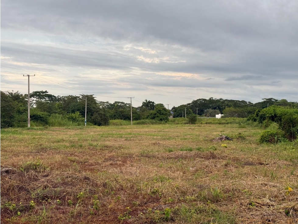 LOTE DE UNA CUADRA ENTERA EN VENTA EN SAN FRANCISCO - MONTERIA