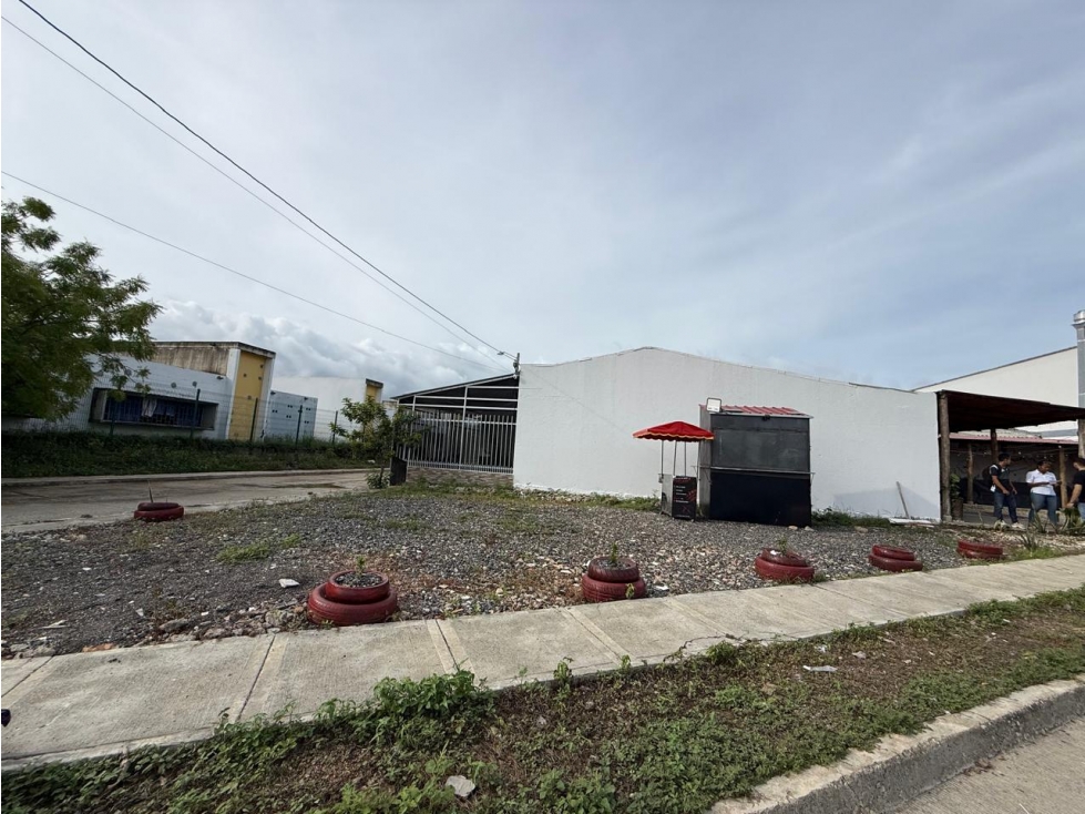 LOTE ESQUINERO EN VENTA EN LA MARGEN IZQUIERDA - MONTERIA