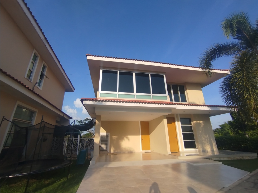 HERMOSA CASA CAMPESTRE A LA VENTA EN CONJUNTO CERRADO EN MONTERIA — foto 2