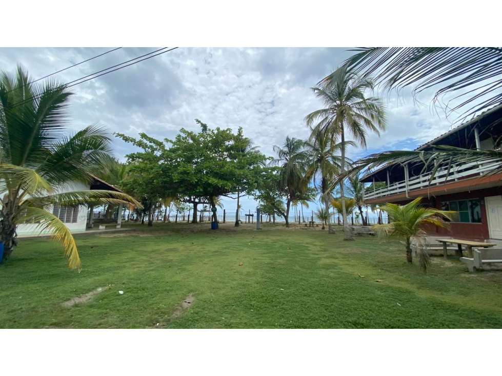 LOTE FRENTE A LA PLAYA EN VENTA EN COVEÑAS - SUCRE - 1