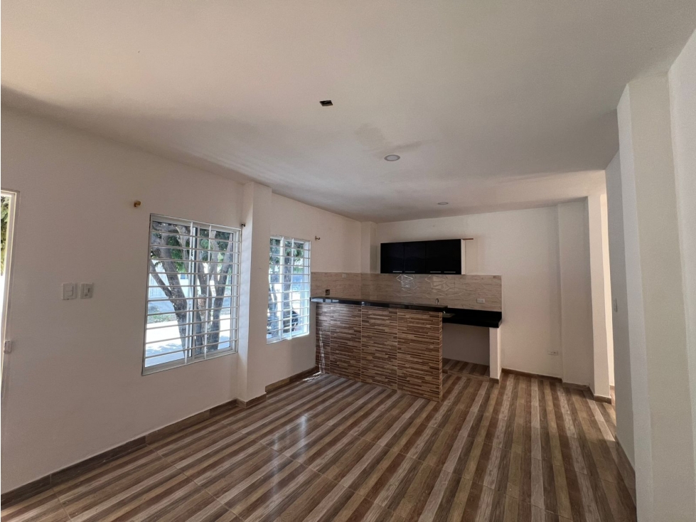 GRAN OPORTUNIDAD DE NEGOCIO-CASA ESQUINERA CON PLACA PARA SEGUNDO PISO — foto 5