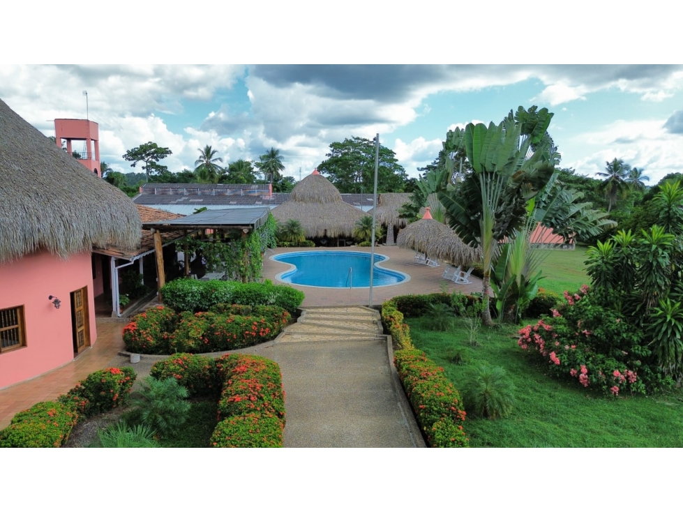 FINCA CON PROYECTO AGROINDUSTRIAL EN VENTA - VÍA PLANETA RICA - 2