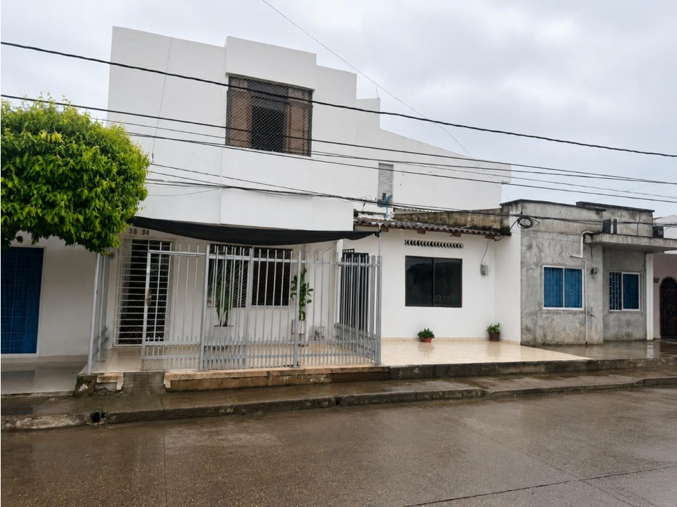 CASA EN VENTA - FLORESTA