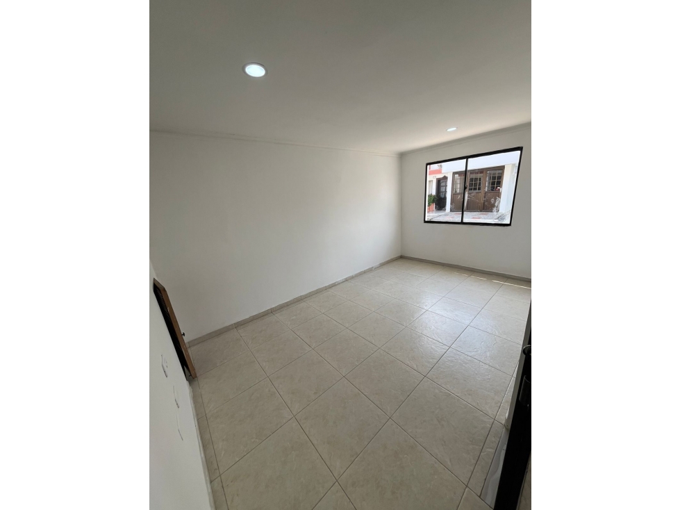 CASA EN VENTA EN CONJUNTO CERRADO EN EL NORTE DE MONTERIA — foto 2