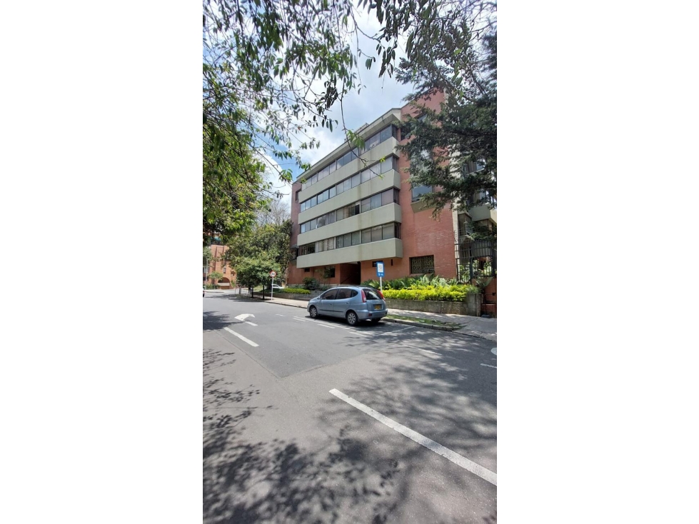 APARTAMENTO AMPLIO EN VENTA, CIUDAD BOGOTÁ D.C