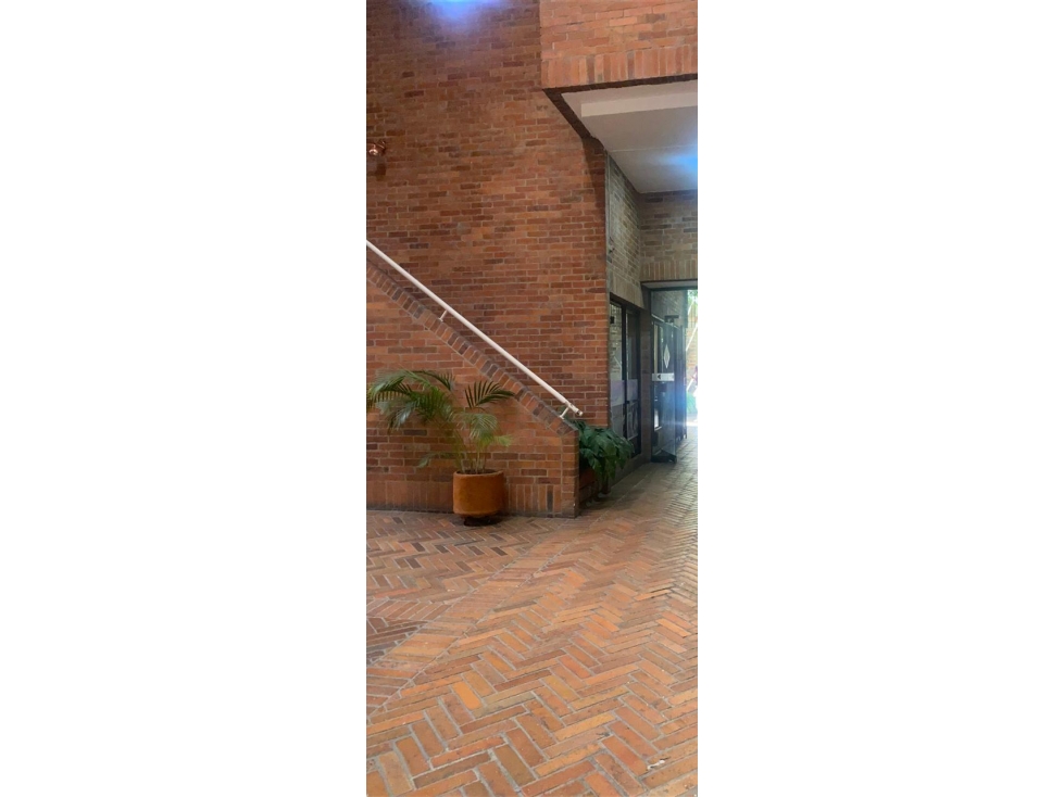 ESPACIO DISPONIBLE PARA ARRIENDO EN COMERCIAL DEL POBLADO-MEDELLÍN — foto 3