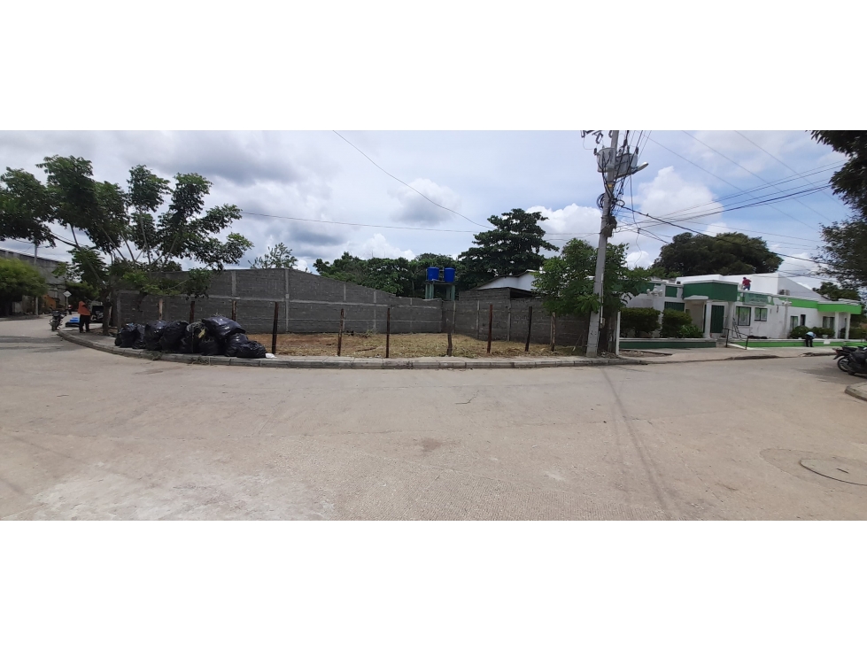 LOTE IDEAL PARA DESARROLLO COMERCIAL Y RESIDENCIAL EN CERETE - 2
