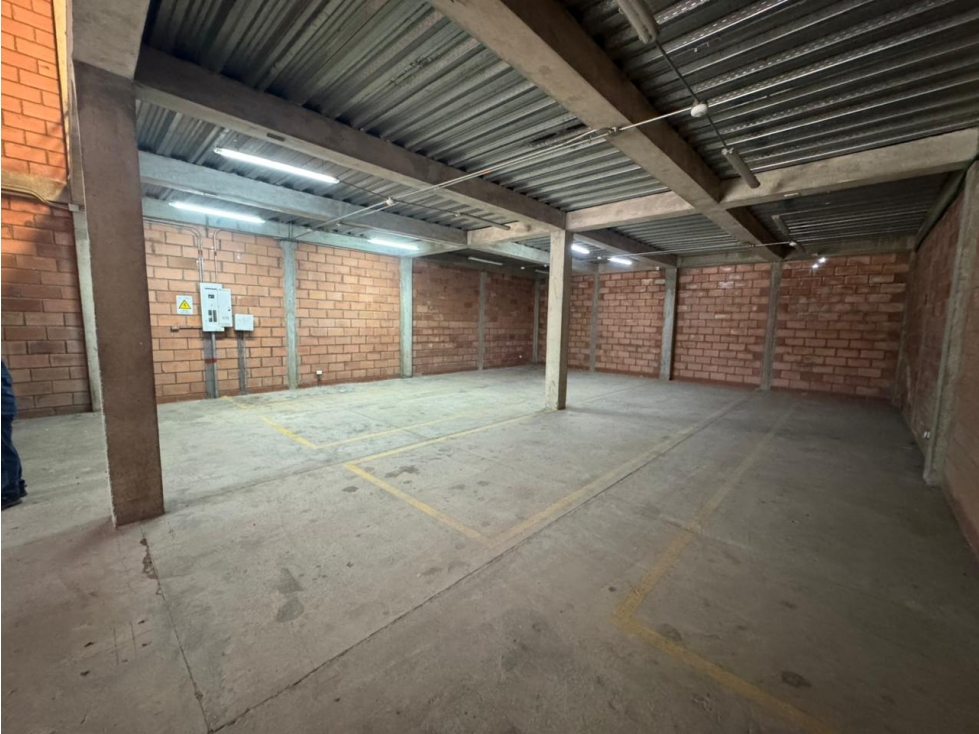 BODEGA EN ARRIENDO EN PARQUE INDUSTRIAL- MONTERIA - 2