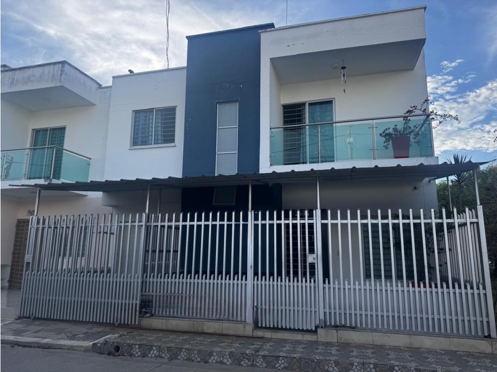 CASA EN VENTA EN LAS VIÑAS- MONTERIA