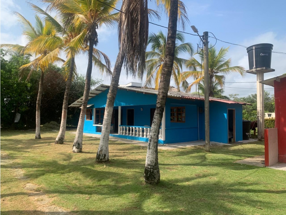 HERMOSA CASA FRENTE AL MAR DE MOÑITOS - 1