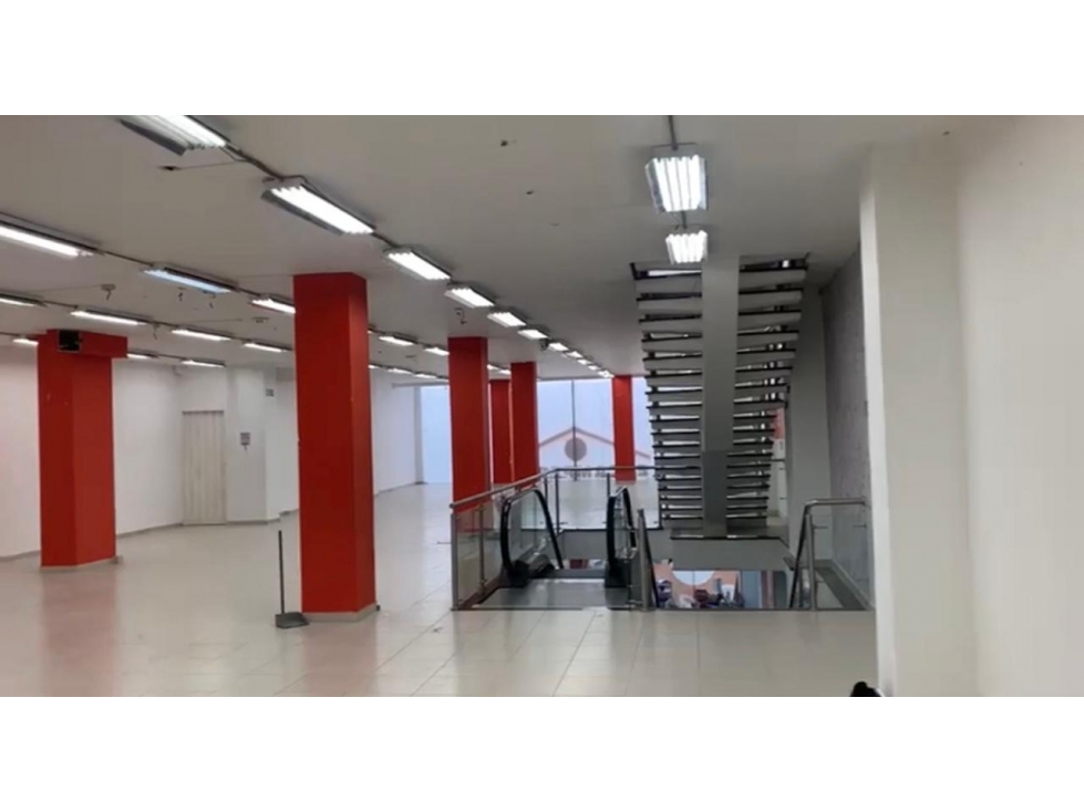 EDIFICIO EN VENTA EN EL CENTRO PARA USO COMERCIAL - MONTERIA - 4