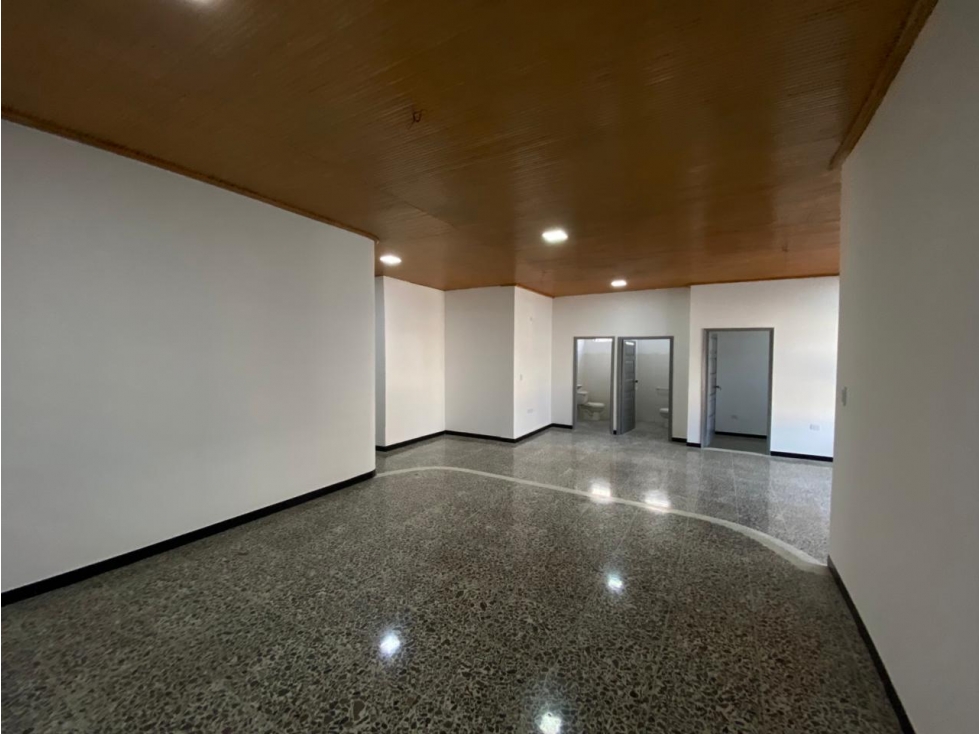 CASA PARA LA VENTA EN LA CALLE DEL COMERCIO EN CERETE - CORDOBA — foto 2