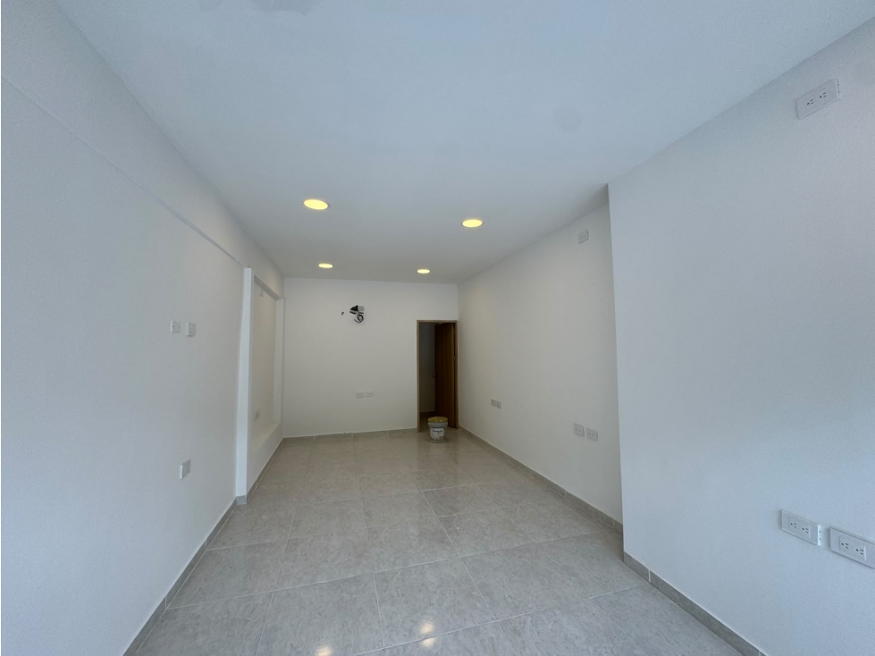 LOCAL COMERCIAL EN VIA PRINCIPAL DE LA COQUERA MONTERIA — foto 3