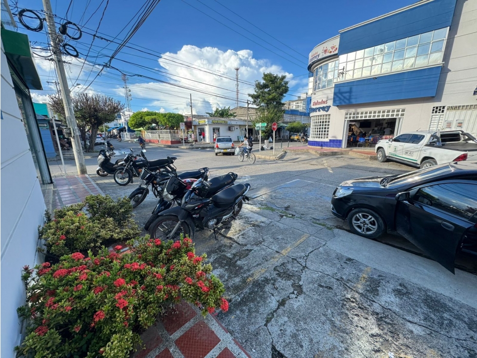 LOCAL EN ARRIENDO EN EL CENTRO DE MONTERIA, IDEAL PARA OFICINAS — foto 6