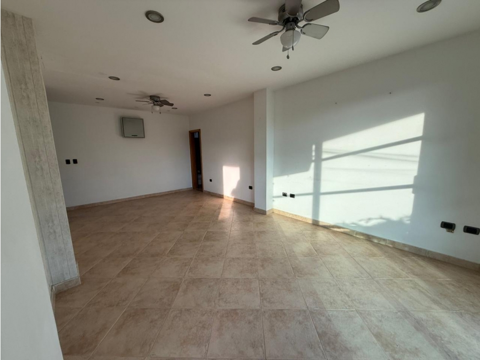 APARTAMENTO AMPLIO EN VENTA EN LA CASTELLANA - MONTERIA