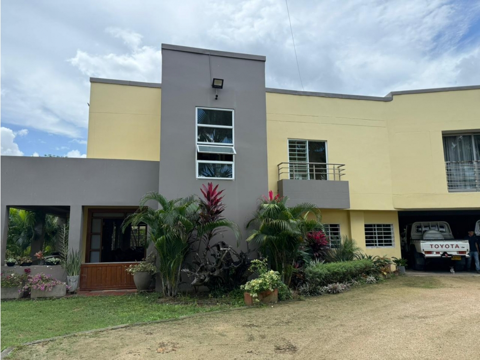 CASA CAMPESTRE EN VENTA EN EXCLUSIVO CONJUNTO RESIDENCIAL EN MONTERIA