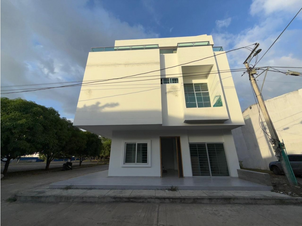 CASA EN VENTA DE TRES PISOS PARA ESTRENAR EN VILLANOVA - MONTERIA — foto 5
