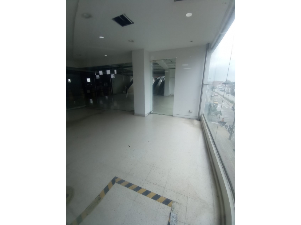 LOCAL COMERCIAL EN ARRIENDO EN EL C.C ALAMEDAS DEL SINU- MONTERIA — foto 3