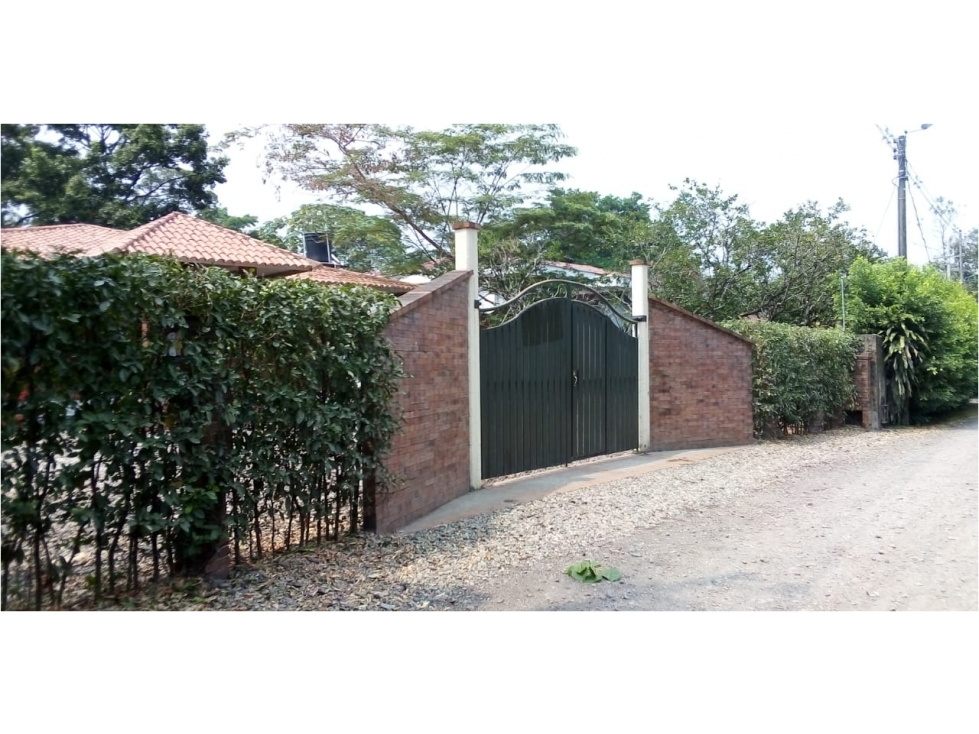 CASA CAMPESTRE EN VENTA - VILLAVICENCIO - 1