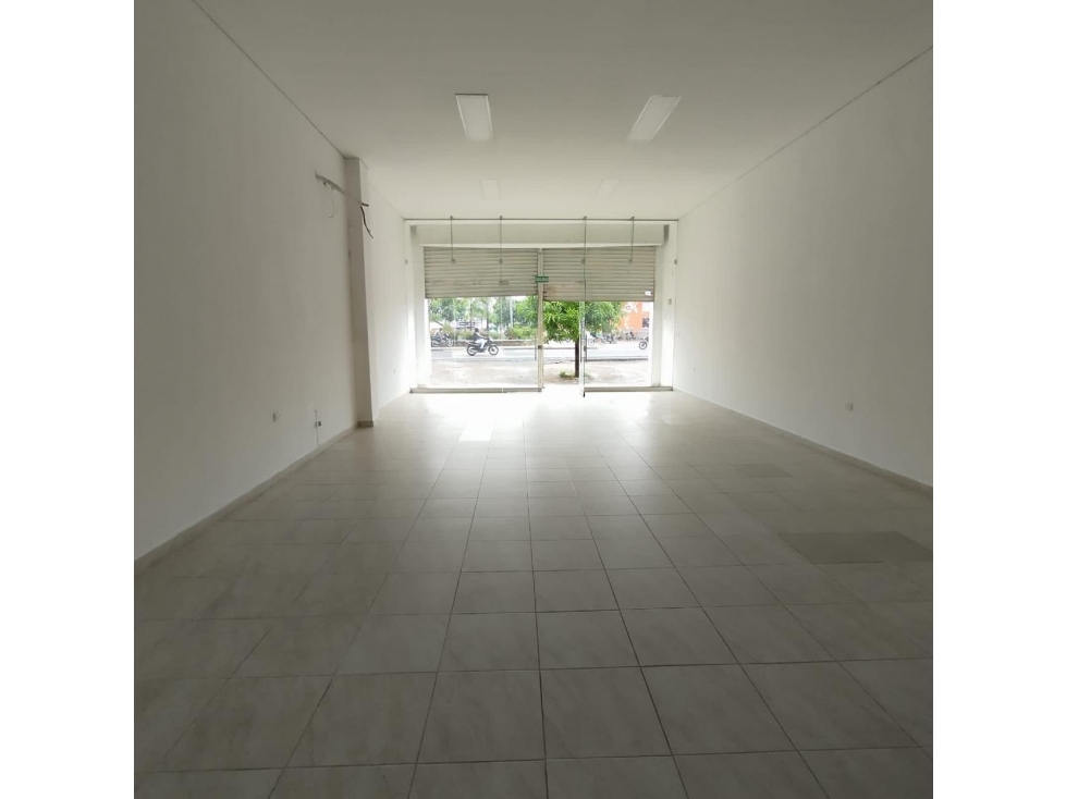 ARRIENDO LOCAL ZONA COMERCIAL MARGEN IZQUIERDA-MONTERIA — foto 3