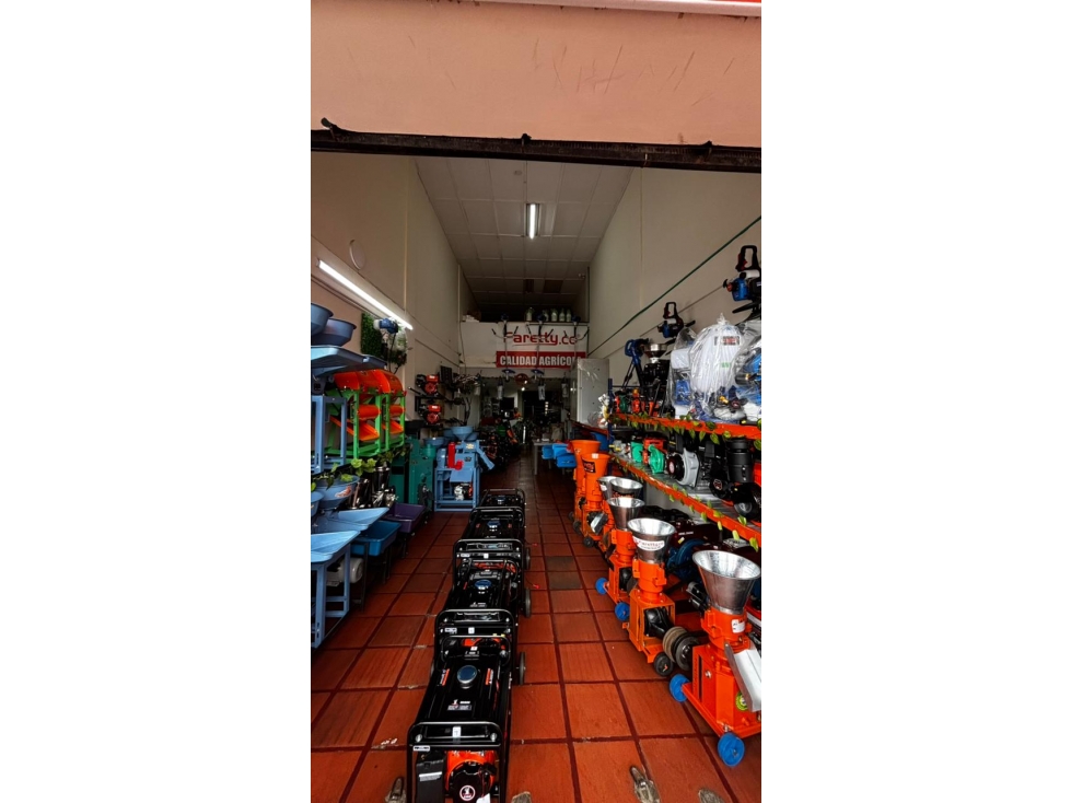 LOCAL EN VENTA EN EL CENTRO DE MONTERIA - 2
