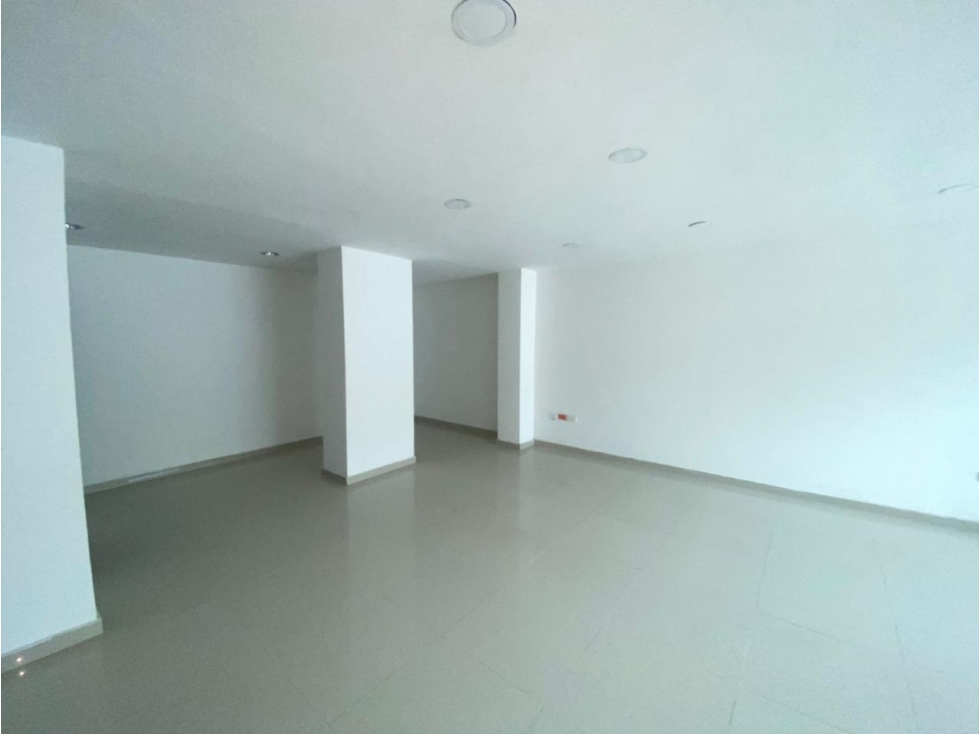 LOCAL CON MEZZANINE EN ARRIENDO EN EL CENTRO DE MONTERIA — foto 6