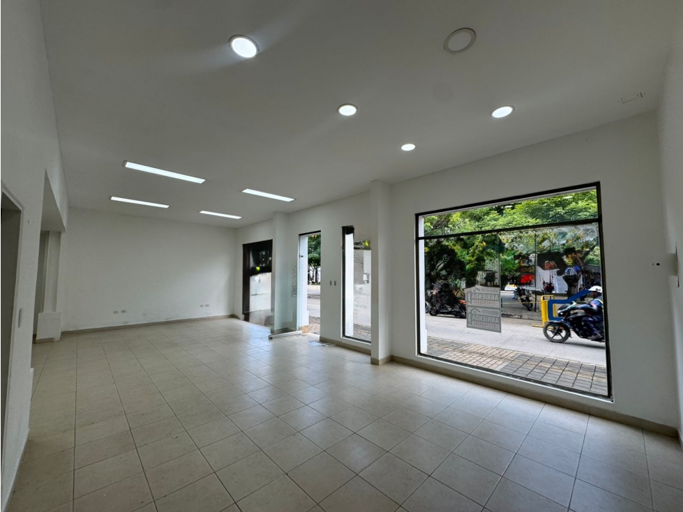 LOCAL EN ARRIENDO EN MONTERIA- FRENTE A CATEDRAL PRINCIPAL — foto 4