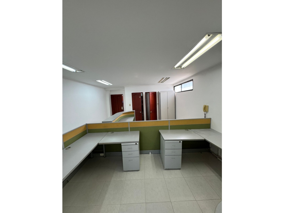 OFICINA EN EL CENTRO DE MONTERIA DISPONIBLE EN ARRIENDO - 3