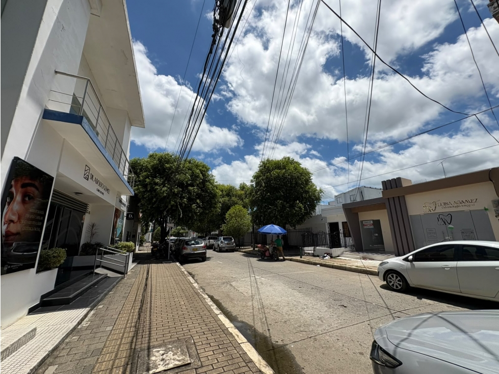 LOCAL COMERCIAL DE DOS PISO EN EL CENTRO DE MONTERIA - 3