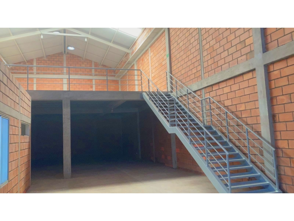 BODEGA EN ARRIENDO DE 245M2 EN CENTRO LOGISTICO - MONTERIA - 1
