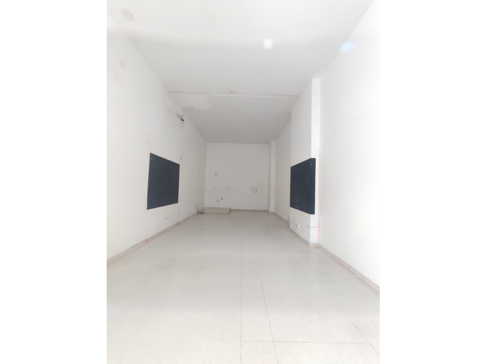 LOCAL EN VENTA EN CENTRO DE NEGOCIOS - MONTERIA - 1