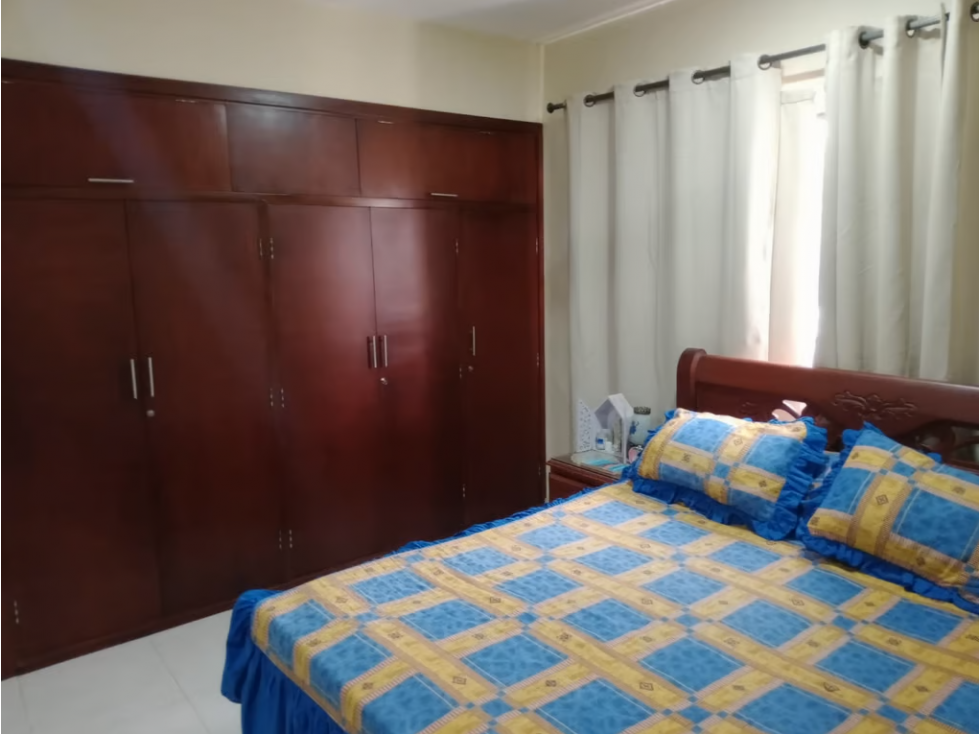CASA EN VENTA ZONA RESIDENCIAL CENTRAL — foto 5