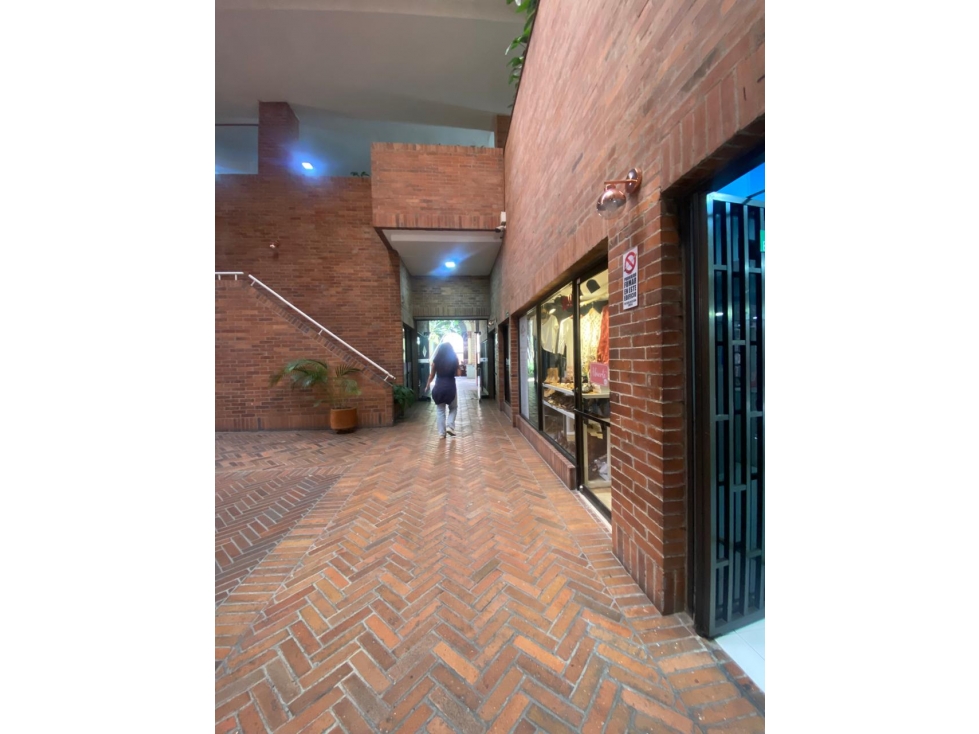 ESPACIO DISPONIBLE PARA ARRIENDO EN COMERCIAL DEL POBLADO-MEDELLÍN — foto 5