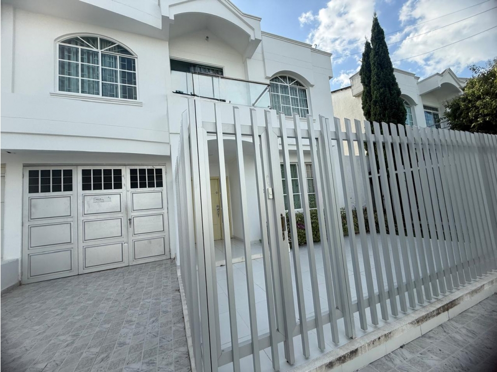 CASA AMPLIA DE DOS PISOS EN VENTA EN LA CASTELLANA - MONTERIA — foto 2