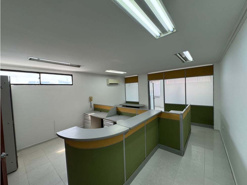 OFICINA EN EL CENTRO DE MONTERIA DISPONIBLE EN ARRIENDO - 4