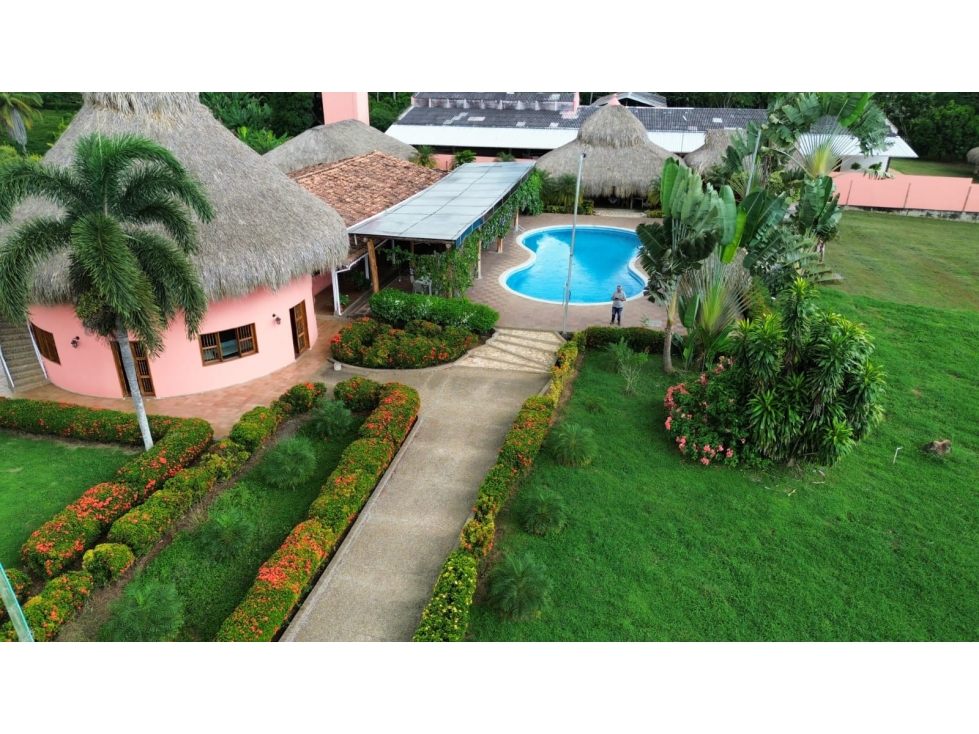 FINCA CON PROYECTO AGROINDUSTRIAL EN VENTA - VÍA PLANETA RICA - 1