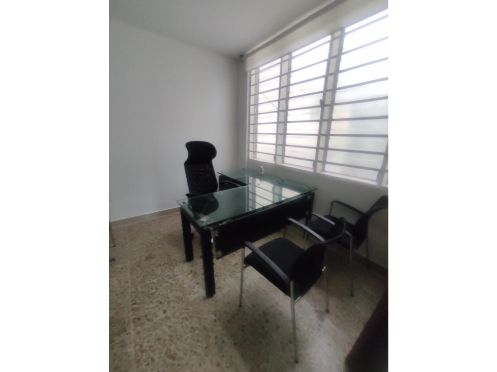 VENDO OFICINA CENTRO - MONTERIA - 6