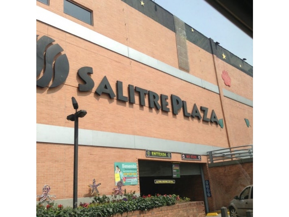SE VENDE SE ARRIENDA LOCAL EN CENTRO COMERCIAL SALITRE PLAZA DE BOGOTA