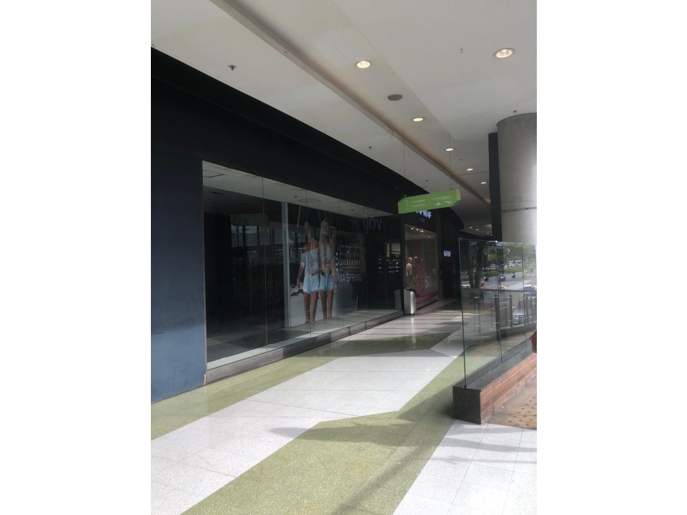GRAN OPORTUNIDAD EN VENTA DE LOCAL EN CENTRO COMERCIAL MAYORCA - 5