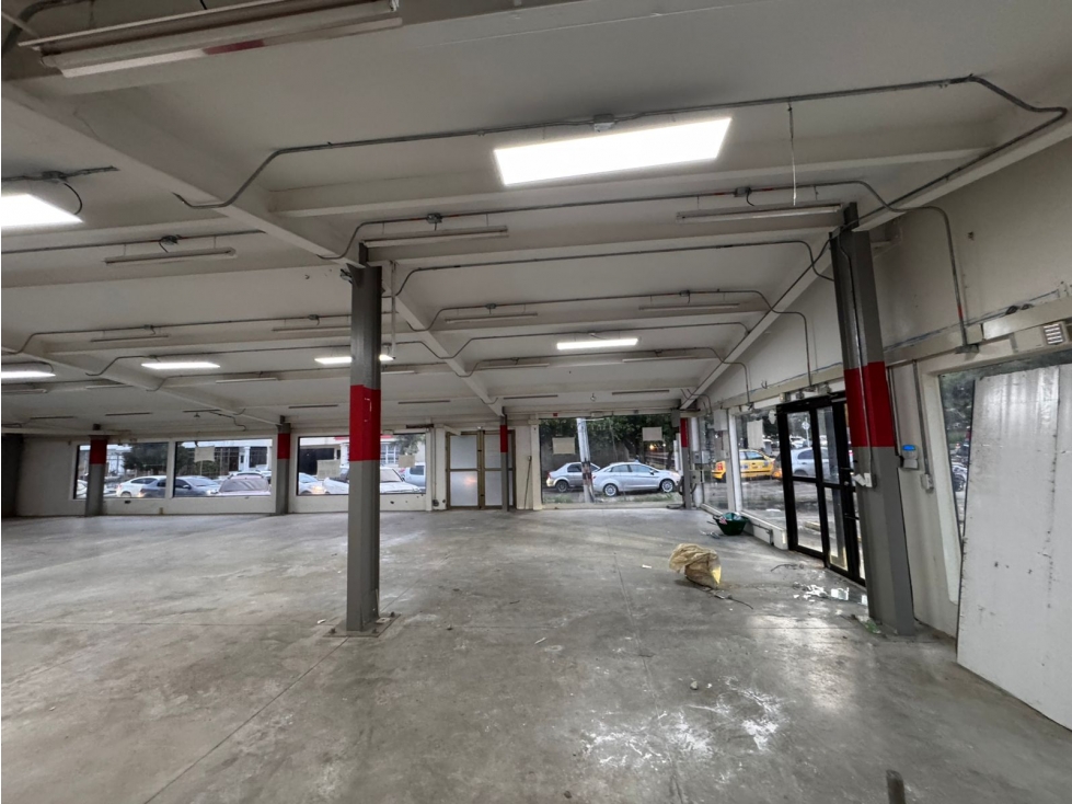 LOCAL COMERCIAL EN LA CASTELLANA- MONTERIA, SOBRE AV CIRCUNVALAR — foto 2