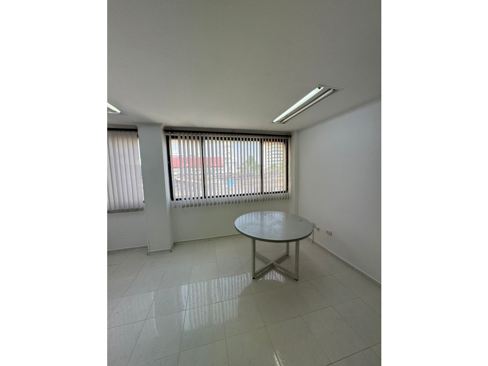 OFICINA EN EL CENTRO DE MONTERIA DISPONIBLE EN ARRIENDO - 5