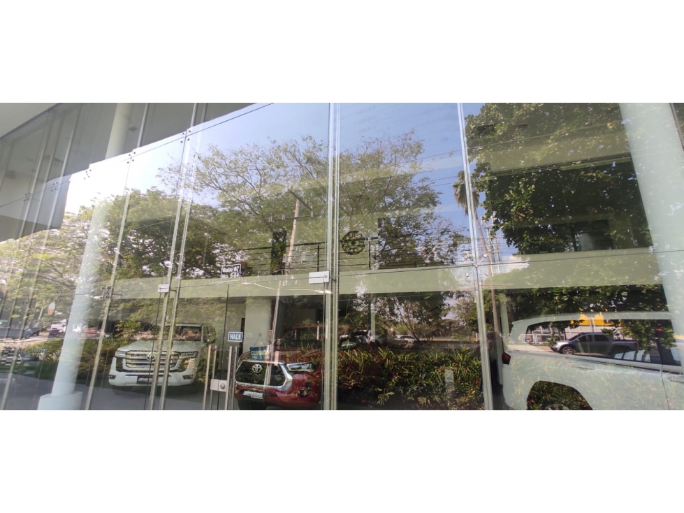 LOCAL COMERCIAL EN ARRIENDO CON VITRINISMO EN ZONA NORTE - MONTERIA