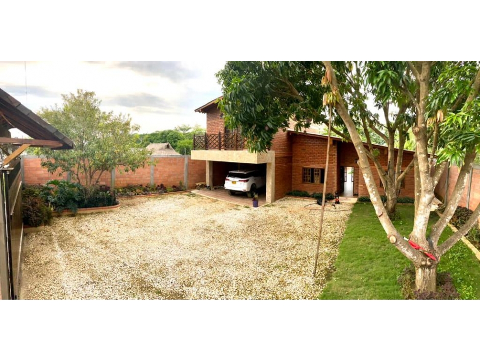 CASA CAMPESTRE MUY CERCA A MONTERIA.