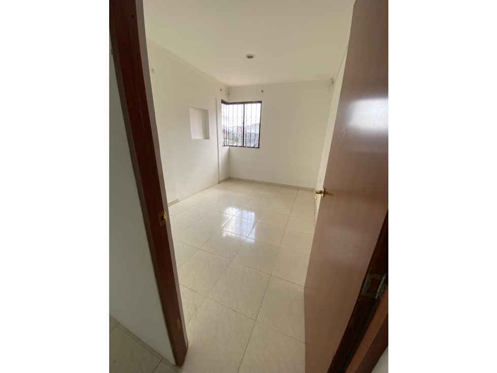 CASA CON LOCAL COMERCIAL EN VENTA BARRIO 6 DE MARZO — foto 6