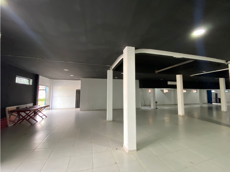 HOTEL Y TERRENO EN VENTA Y ARRIENDO EN EL RETIRO DE LOS INDIOS CERETE - 2