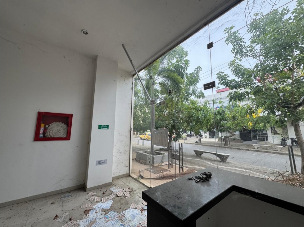 EDIFICIO DE CINCO PISOS EN ARRIENDO EN EL CENTRO DE MONTERIA - 4