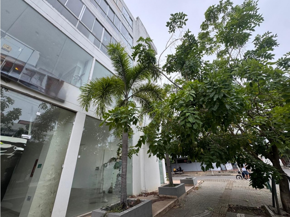 EDIFICIO DE CINCO PISOS EN ARRIENDO EN EL CENTRO DE MONTERIA - 3