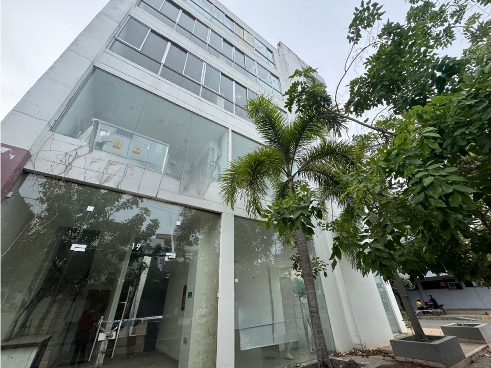 EDIFICIO DE CINCO PISOS EN ARRIENDO EN EL CENTRO DE MONTERIA - 2