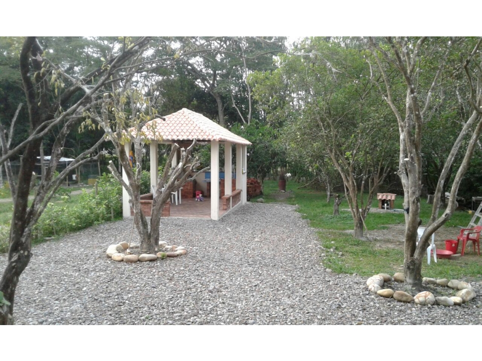 CASA CAMPESTRE EN VENTA - VILLAVICENCIO - 3