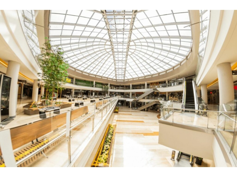 SE VENDE SE ARRIENDA LOCAL EN CENTRO COMERCIAL SALITRE PLAZA DE BOGOTA — foto 2